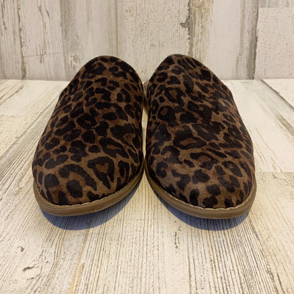 Universal Thread Women's Size 8.5 Slip On Faux Suede Mules Animal Print Shoes - Picture 2 of 9